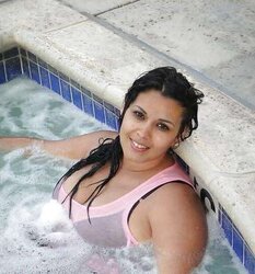 Bella Morena Nalgona