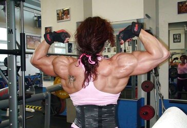 Super-Steamy Girl Bodybuilders
