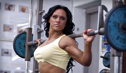 Super-Steamy Girl Bodybuilders