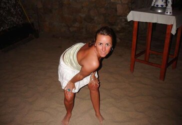 Brown-Haired LA MUMMY