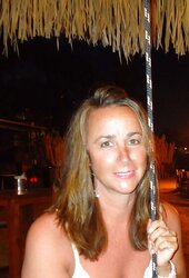 Brown-Haired LA MUMMY