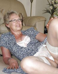 Granny mummy mature cz