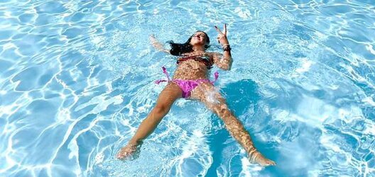 Holyday with Claudia and her girlfriends