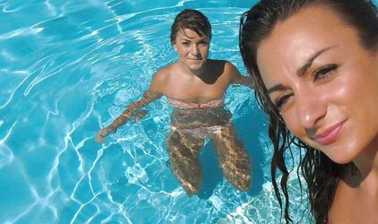 Holyday with Claudia and her girlfriends