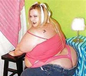 Plumper in g-strings