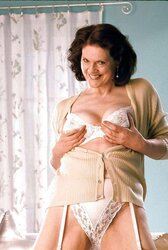 Dark Haired granny Joanna in pantyhose