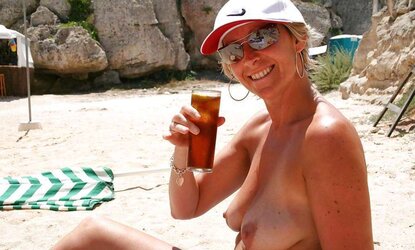 Nudists Naturists Public Outdoor Demonstrate