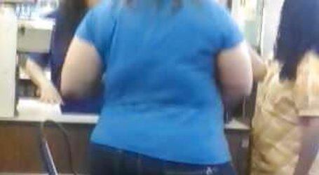 Candid PLUMPER
