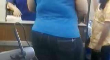 Candid PLUMPER