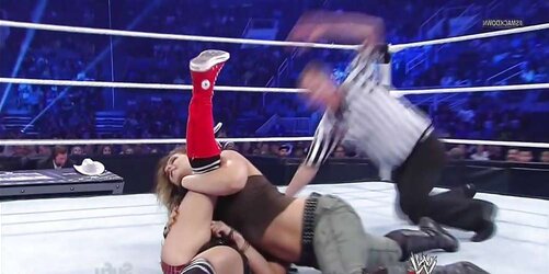 AJ Lee Slit Lip Glide - WWE SmackDown