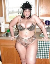 PLUMPER chubby supersize fat bra-stuffers thick butt ladies