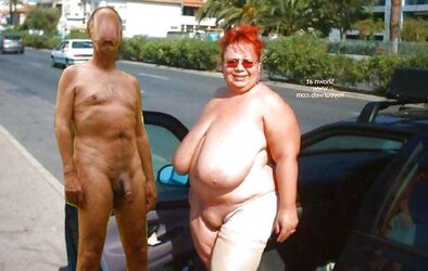 Hotcock meets steaming cootchies