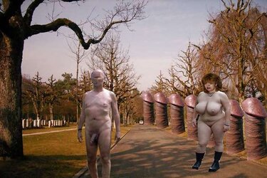 Hotcock meets steaming cootchies
