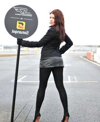 Spectacular gams, high-heeled slippers and nylons from the web
