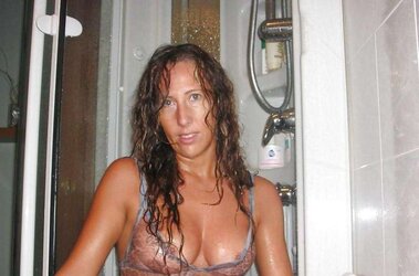La troia nella doccia