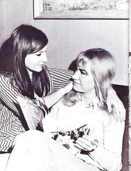 Vintage Magazines Playing Women
