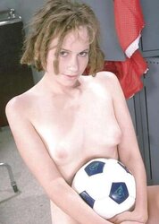 Jummy unclothed gals