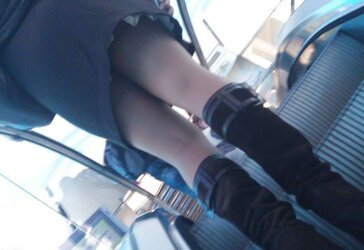 YENI TURK UPSKIRT FOTOLAR