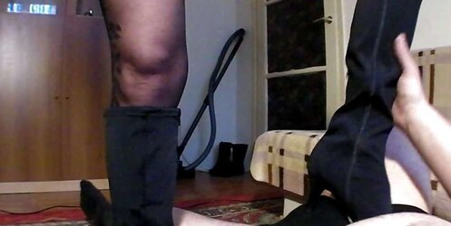 Granny Lisa trampling in nylons, shoes and unspoiled soles