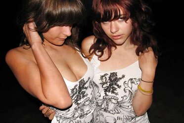 Trio warm emo damsels