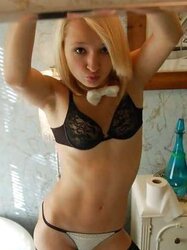 Youthfull and juicy brassiere and undies