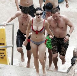 Celeb beotches