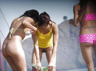 Voyeur revealing chicks upskirt