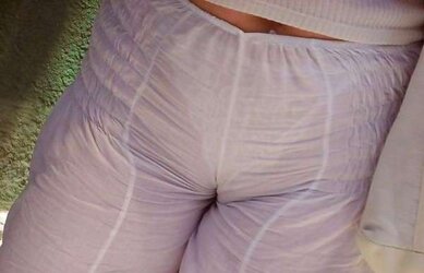 Fotze frisst Hosepipe - cameltoe
