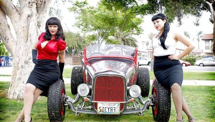 Sensuous Burlesque, Pinch-up and Retro Ladies