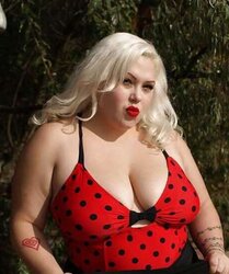 Sensuous Burlesque, Pinch-up and Retro Ladies