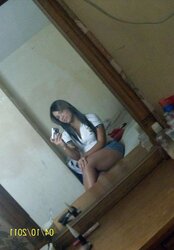Chica piernuda y nalgona