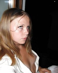 Teenager downblouse