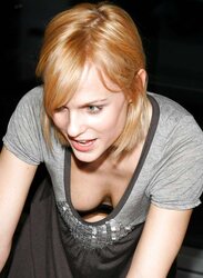 Teenager downblouse