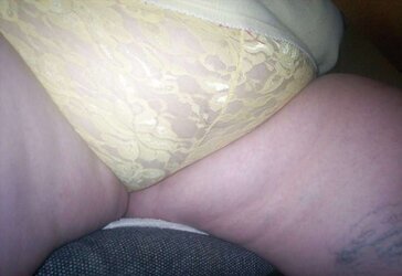 Yellow undies