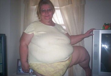 Yellow undies