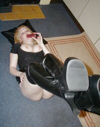 British Chav Slag Wifey with a Raw Glossy Cooter