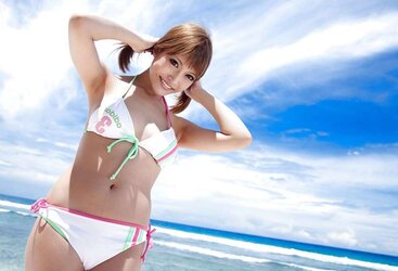Super-Cute Japanese Teenager Kirara Asuka