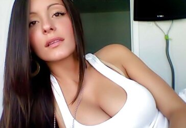 Big-Boobed Amateurs Mingle