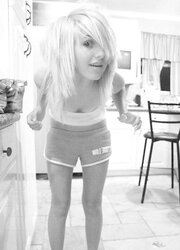 Teal - ultra-cute youthful emo gyrl