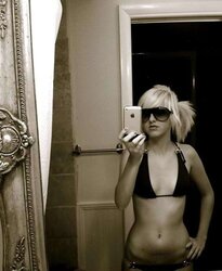 Teal - ultra-cute youthful emo gyrl