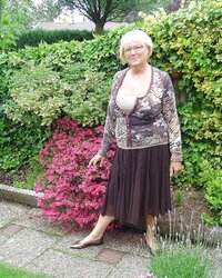 Dutch granny fledgling (65 years old)