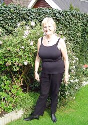 Dutch granny fledgling (65 years old)