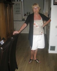 Dutch granny fledgling (65 years old)