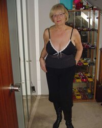 Dutch granny fledgling (65 years old)