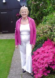 Dutch granny fledgling (65 years old)