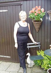 Dutch granny fledgling (65 years old)