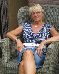 Dutch granny fledgling (65 years old)