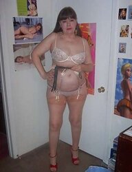 Candy Sue 60 yr old oma jackin PLUMPER granny webcam pictures