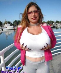 Huge-Chested Vixen Lamoore