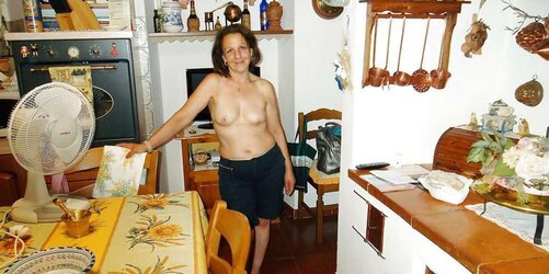 MOGLIE ITALIANA ESIBIZIONISTA